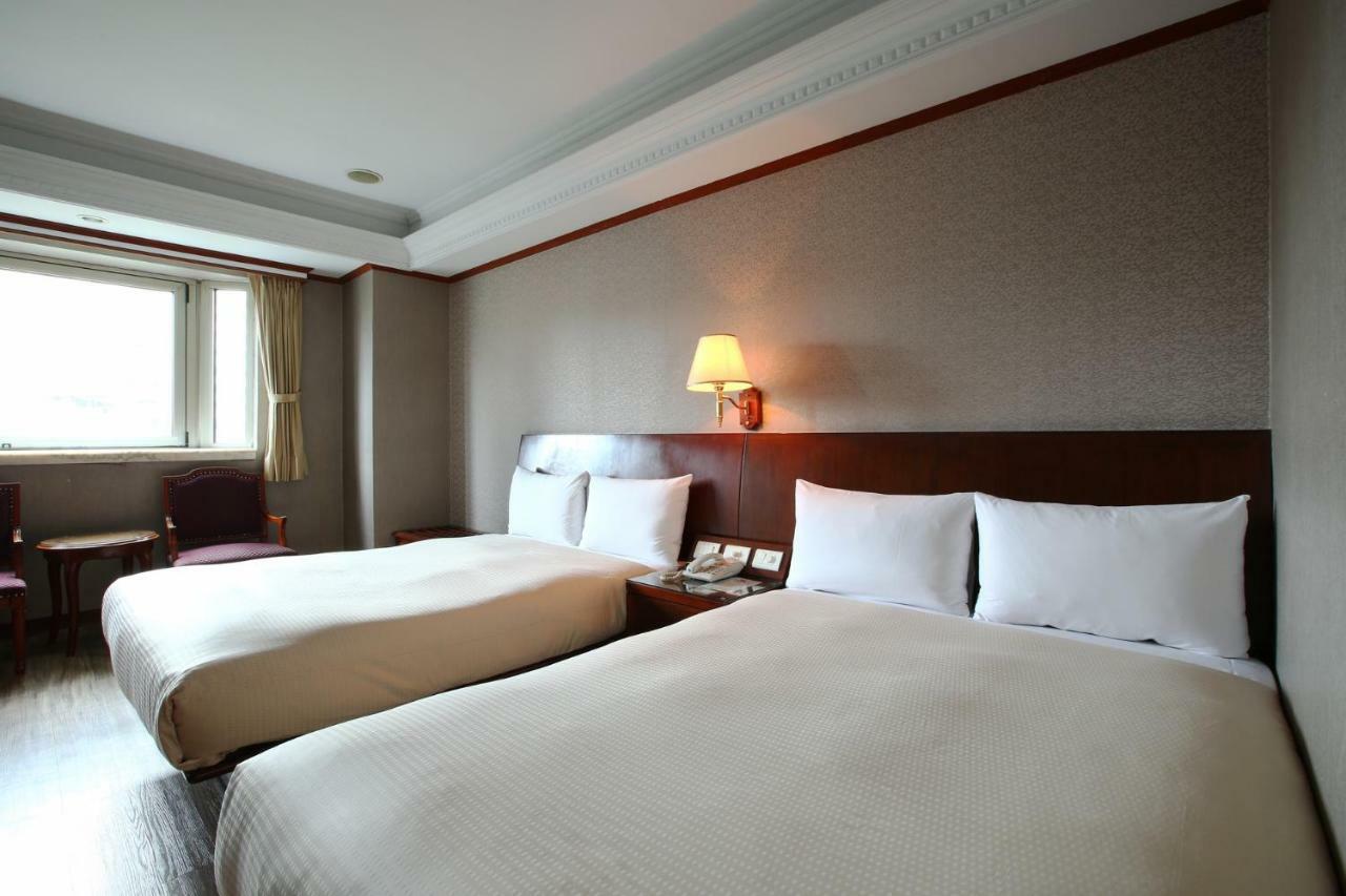 Hua Du Hotel Keelung Exterior foto